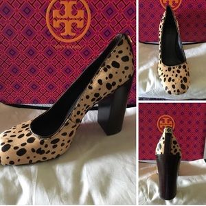 Tory Burch Rae Haircalf Leather Pump